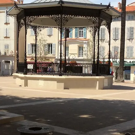 Rue Sade Nocleg ze śniadaniem 2*