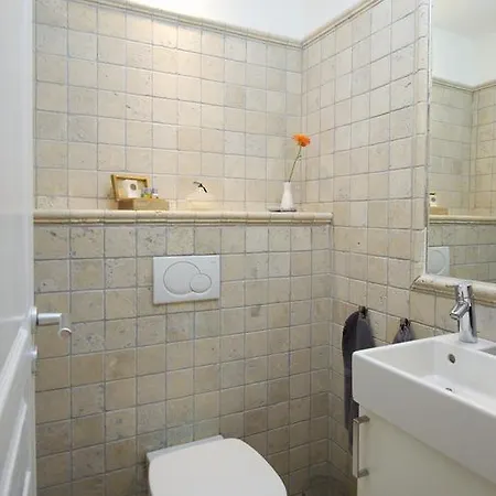 فندق مبيت وإفطار Rue Sade 2*